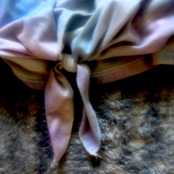 soft material- very light, cute to wear on pants!! - Picture 4 of 4